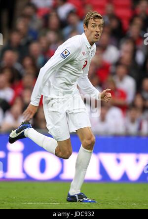 PETER CROUCH ENGLAND & PORTSMOUTH FC WEMBLEY STADIUM LONDON ENGLAND 10 June 2009 Stock Photo