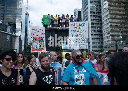 Public during the 21st LGBT Pride Parade on Paulista Avenue in São Paulo this Sunday, 18. (PHOTO: ROGÉRIO GOMES/BRAZIL PHOTO PRESS) Stock Photo
