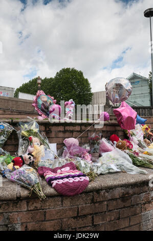 Stockport people mourn Manchester's victims of the bombing of Manchester Arena on May 2017 Stock Photo