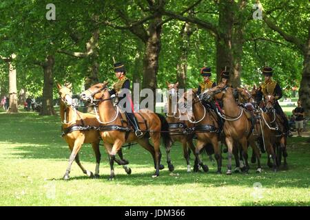 London: 21th June 2017. The Royal Artillary fire a 41 Gun Royal Salute in Green Park.The State Opening of Parliament marks the formal start of the parliamentary year and the Queen's Speech sets out the governments agenda for the coming session.  :Credit claire doherty Alamy/Live News. Stock Photo