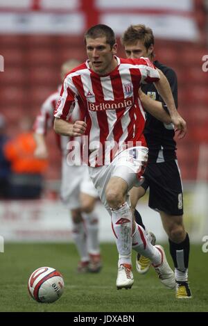 RICHARD CRESSWELL STOKE CITY FC BRITANIA STADIUM STOKE ENGLAND 19 April 2008 Stock Photo