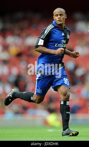 VINCENT KOMPANY HAMBURG SV EMIRATES STADIUM LONDON ENGLAND 02 August