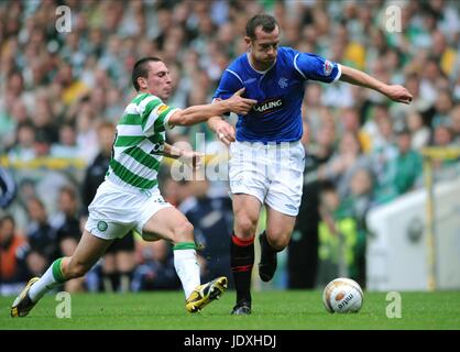 SCOTT BROWN & CHARLIE ADAM CELTIC V RANGERS CELTIC PARK GLASGOW SCOTLAND 31 August 2008 Stock Photo