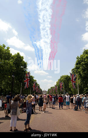 Red Arrows flying over the Mall for the Trooping the color Stock Photo