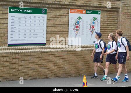 Wimbledon London,UK. 22nd June 2017. Wimbledon ball boys and ball girls arrive at the AELTC with their new kit Credit: amer ghazzal/Alamy Live News Stock Photo