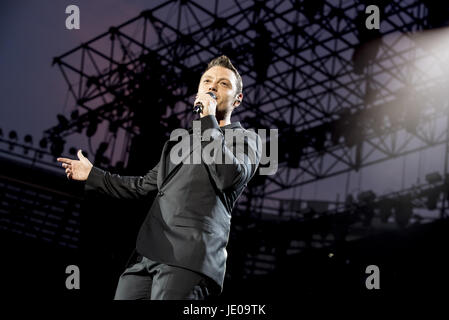 Turin, Italy. 21st June, 2017. The Italian singer Tiziano Ferro performs in Turin at stadio Olimpico gran Torino Credit: Alberto Gandolfo/Alamy Live News Stock Photo