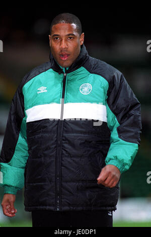 JOHN BARNES GLASGOW CELTIC FC HEAD COACH 05 February 2000 Stock Photo