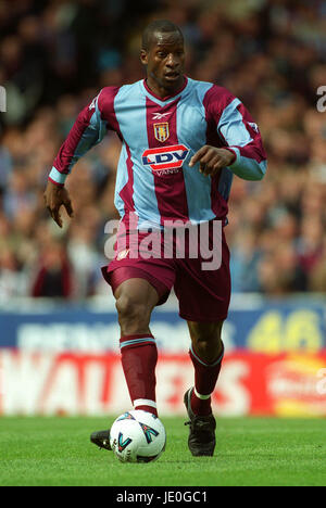 UGO EHIOGU ASTON VILLA FC 02 April 2000 Stock Photo