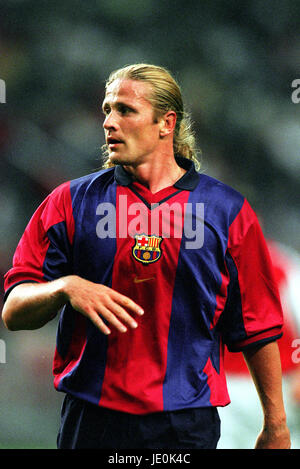 EMMANUEL PETIT FC BARCELONA AMSTERDAM AMSTERDAM HOLLAND 05 August 2000 Stock Photo