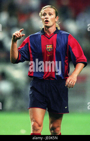 EMMANUEL PETIT FC BARCELONA 05 August 2000 Stock Photo