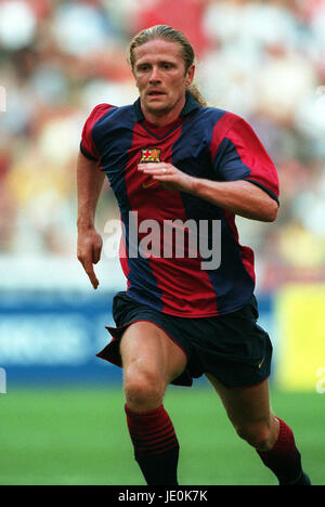 EMMANUEL PETIT FC BARCELONA 05 August 2000 Stock Photo