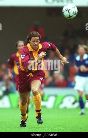 ASHLEY WARD BRADFORD CITY FC VALLEY PARADE BRADFORD ENGLAND 26 August 2000 Stock Photo