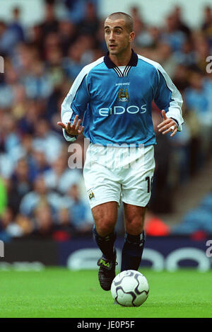 PAUL RITCHIE MANCHESTER CITY FC MAINE ROAD 17 September 2000 Stock ...