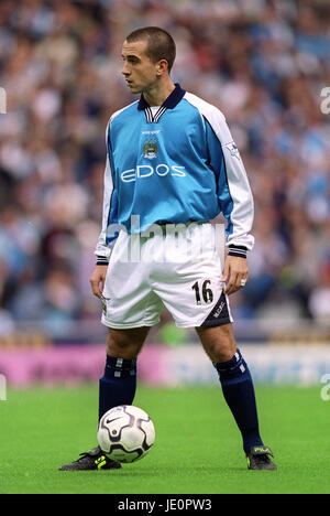 PAUL RITCHIE MANCHESTER CITY FC MAINE ROAD 17 September 2000 Stock ...