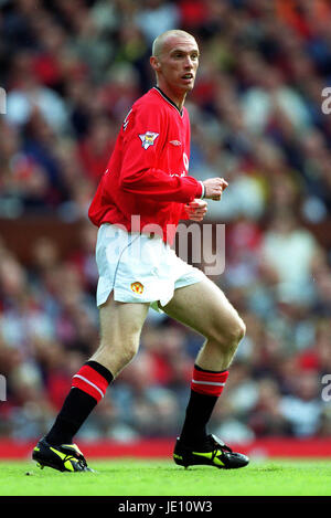 LUKE CHADWICK MANCHESTER UNITED FC OLD TRAFFORD MANCHESTER 08 September 2001 Stock Photo