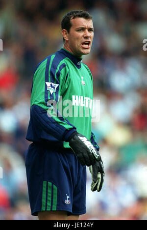 NEIL SULLIVAN TOTTENHAM HOTSPUR FC LONDON STAMFORD BRIDGE 28 October ...