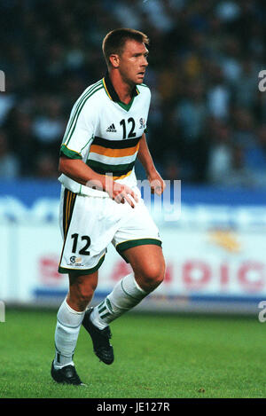 ERIC TINKLER SOUTH AFRICA & BARNSLEY FC RASUNDA STADIUM STOCKHOLM SWEDEN 15 August 2001 Stock Photo