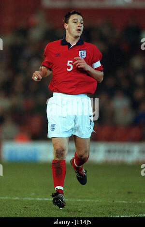 JOHN TERRY ENGLAND U21 & CHELSEA FC OAKWELL BARNSLEY ENGLAND 23 March 2001 Stock Photo