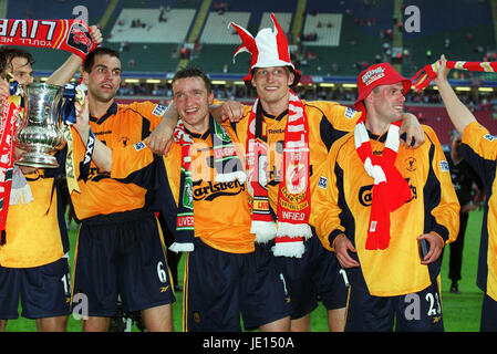 イングランド代表 サイン入り集合写真 2001年 イングランド代表 2001年直筆サインフォト （イングランド代表