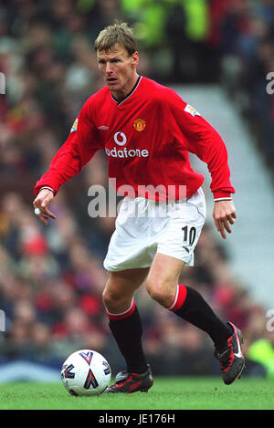 TEDDY SHERINGHAM MANCHESTER UNITED FC 28 January 2001 Stock Photo