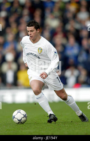 IAN HARTE LEEDS UNITED FC LEEDS ELLAND ROAD 03 February 2002 Stock Photo