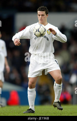 IAN HARTE LEEDS UNITED FC LEEDS ELLAND ROAD 03 February 2002 Stock Photo