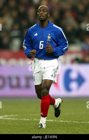 CLAUDE MAKELELE FRANCE & REAL MADRID CF STADE FRANCE PARIS 27 March 2002 Stock Photo