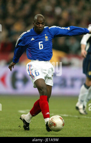 CLAUDE MAKELELE FRANCE & REAL MADRID CF STADE FRANCE PARIS 27 March 2002 Stock Photo