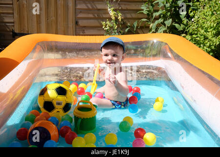 babies paddling pool