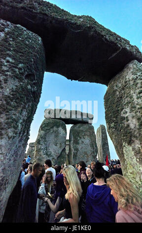 Stonehenge Summer Solstice Tour Sunrise 21st June 2019 Stock Photo