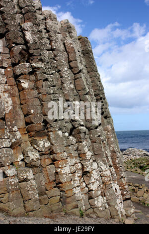 Wall of basalt columns at the Giant's Causeway Stock Photo