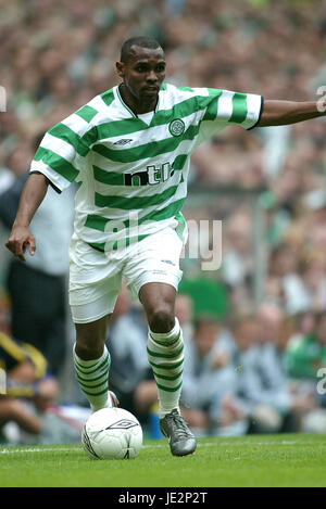 DIDIER AGATHE GLASGOW CELTIC FC CELTIC PARK GLASGOW 27 July 2002 Stock Photo