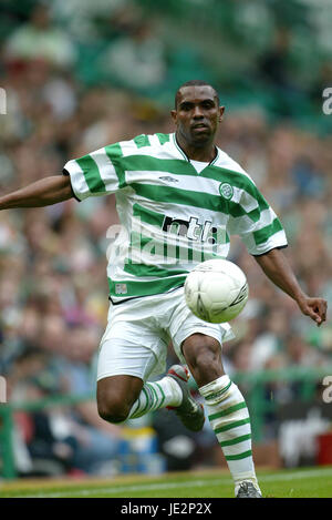 DIDIER AGATHE GLASGOW CELTIC FC CELTIC PARK GLASGOW 27 July 2002 Stock Photo