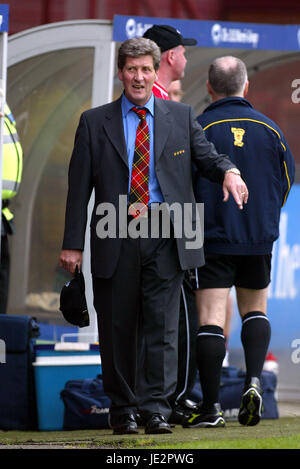 JOHN LAMBIE PARTICK THISTLE MANAGER FIRHILL GLASGOW SCOTLAND 03 August 2002 Stock Photo