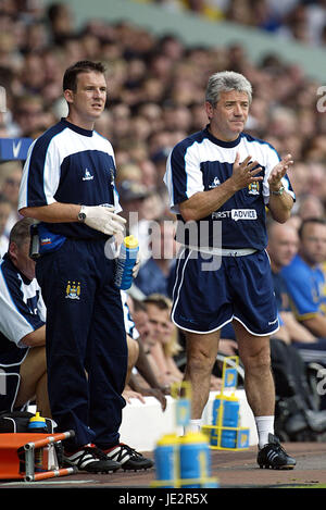 KEVIN KEEGAN MANCHESTER CITY FC MANAGER ELLAND ROAD LEEDS 17 August 2002 Stock Photo