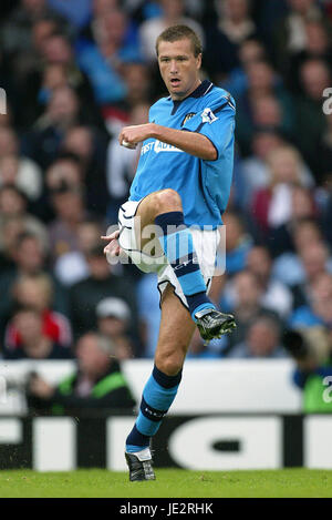 STEVE HOWEY MANCHESTER CITY FC MAINE ROAD MANCHESTER 24 August 2002 Stock Photo