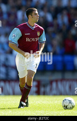 MARK DELANEY ASTON VILLA FC REEBOK STADIUM BOLTON 01 September 2002 Stock Photo