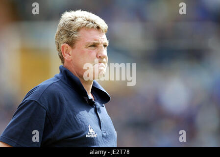 STEVE BRUCE BIRMINGHAM CITY FC MANAGER ST ANDREWS BIRMINGHAM 31 August 2002 Stock Photo