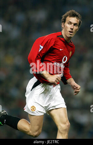 LAURENT BLANC MANCHESTER UNITED FC OLD TRAFFORD MANCESTER 11 September 2002 Stock Photo