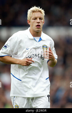 ALAN SMITH LEEDS UNITED FC ELLAND ROAD LEEDS 14 September 2002 Stock Photo