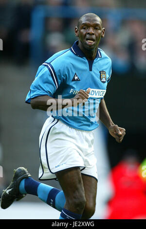 SHAUN GOATER MANCHESTER CITY FC MAIN ROAD MANCHESTER 19 October 2002 Stock Photo