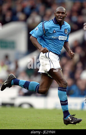 SHAUN GOATER MANCHESTER CITY FC MAINE ROAD MANCHESTER ENGLAND 09 November 2002 Stock Photo