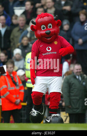 FRED THE RED MASCOT OLD TRAFFORD MANCHESTER ENGLAND 23 November 2002 Stock Photo