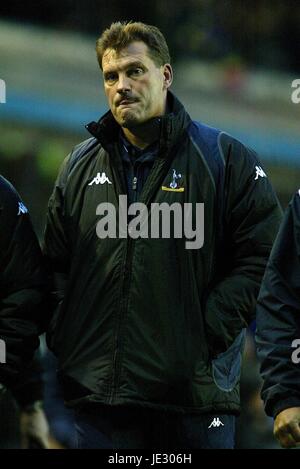 GLENN HODDLE TOTTENHAM HOTSPUR FC MANAGER ST ANDREWS BIRMINGAM 30 November 2002 Stock Photo