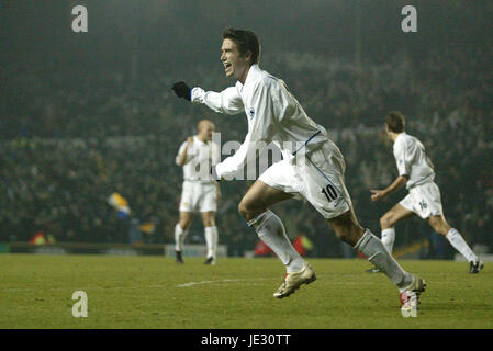 HARRY KEWELL LEEDS UNITED FC ELLAND ROAD LEEDS 21 December 2002 Stock Photo