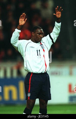 EMILE HESKEY ENGLAND & LIVERPOOL FC AMSTERDAM ARENA AMSTERDAM 13 February 2002 Stock Photo