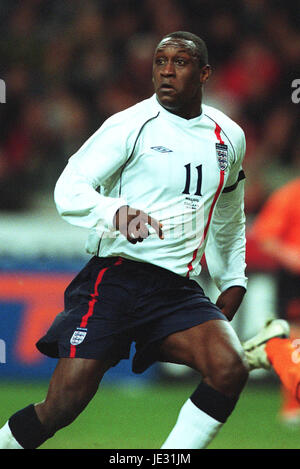 EMILE HESKEY ENGLAND & LIVERPOOL FC AMSTERDAM ARENA AMSTERDAM 13 February 2002 Stock Photo