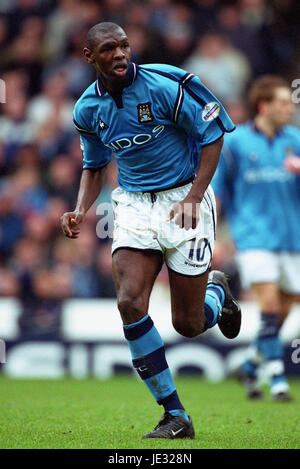 SHAUN GOATER MANCHESTER CITY FC MAIN ROAD MANCHESTER MANCHESTER ENGLAND 15 March 2002 Stock Photo