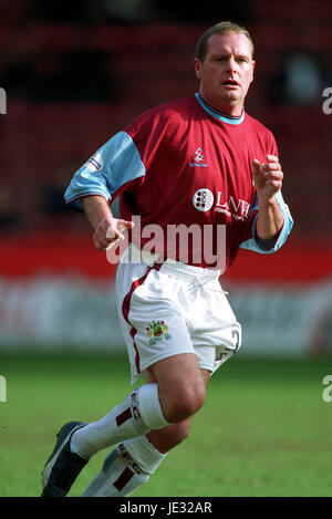 PAUL GASCOIGNE BURNLEY FC BRAMHALL LANE SHEFFIELD ENGLAND 23 March 2002 ...