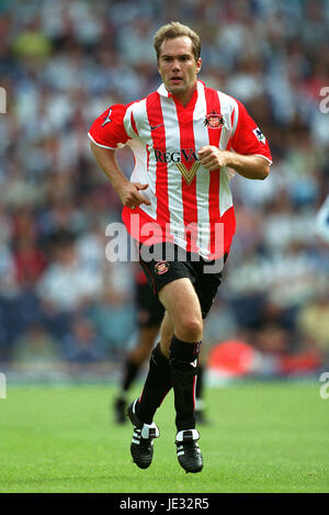 JASON MCATEER SUNDERLAND FC EWOOD PARK BLACKBURN ENGLAND 17 August 2002 Stock Photo